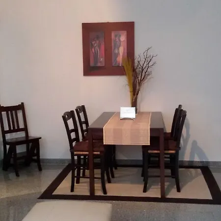 Lounge *